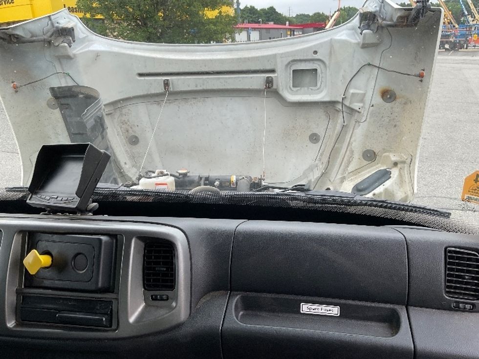 Medium Duty Box Truck-Light and Medium Duty Trucks-Hino-2018-268-Chicopee-MA-174,799\n\t\tmiles-$ 41,500 - Image 21