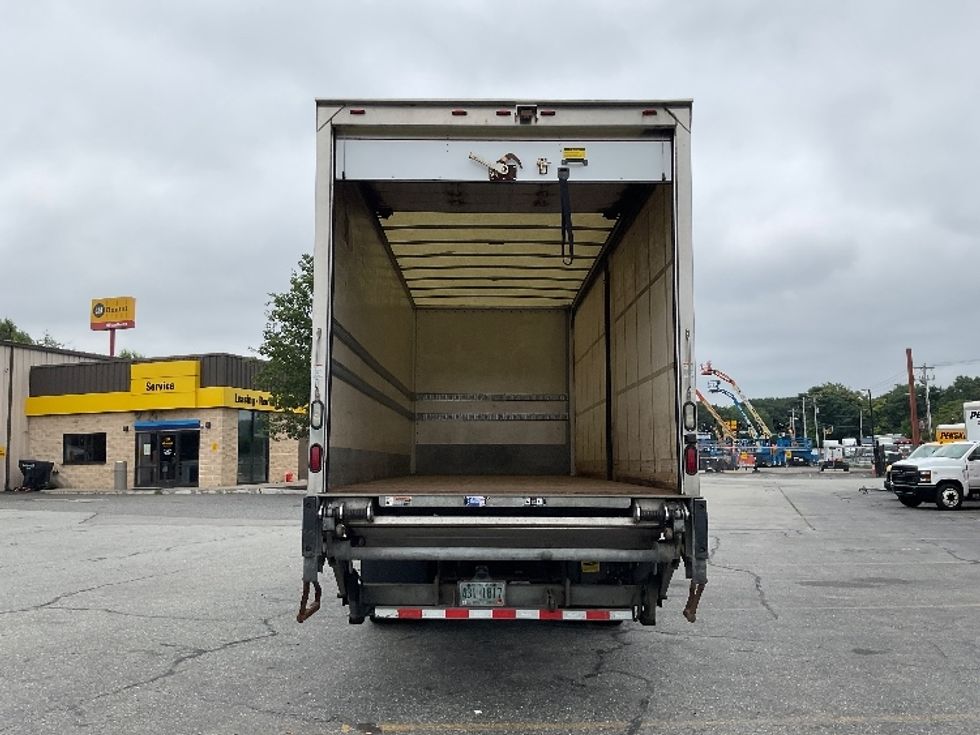 Medium Duty Box Truck-Light and Medium Duty Trucks-Hino-2018-268-Chicopee-MA-174,799\n\t\tmiles-$ 41,500 - Image 8