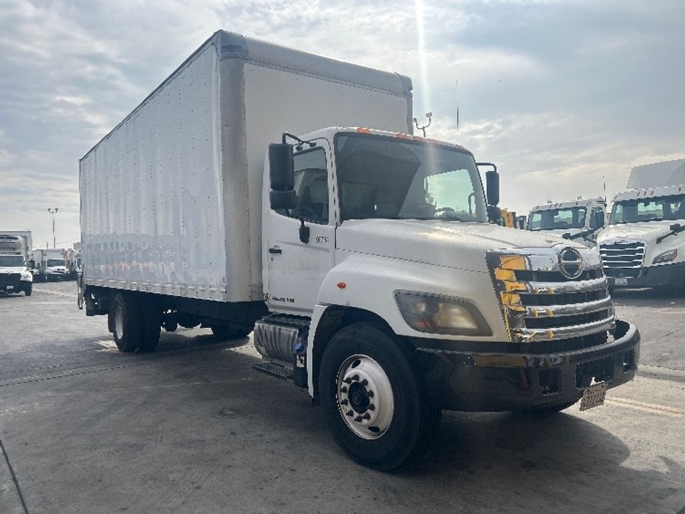 Medium Duty Box Truck-Light and Medium Duty Trucks-Hino-2018-268-City Of Industry-CA-245,118\n\t\tmiles-$ 38,000 - Image 1