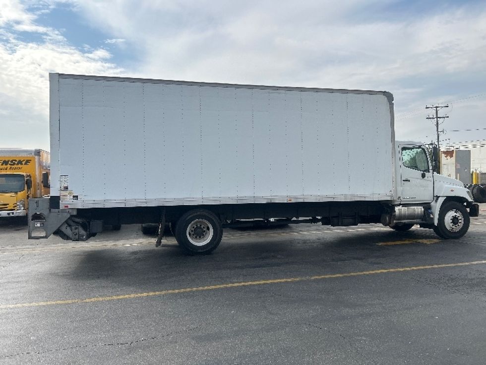 Medium Duty Box Truck-Light and Medium Duty Trucks-Hino-2018-268-City Of Industry-CA-245,118\n\t\tmiles-$ 38,000 - Image 15