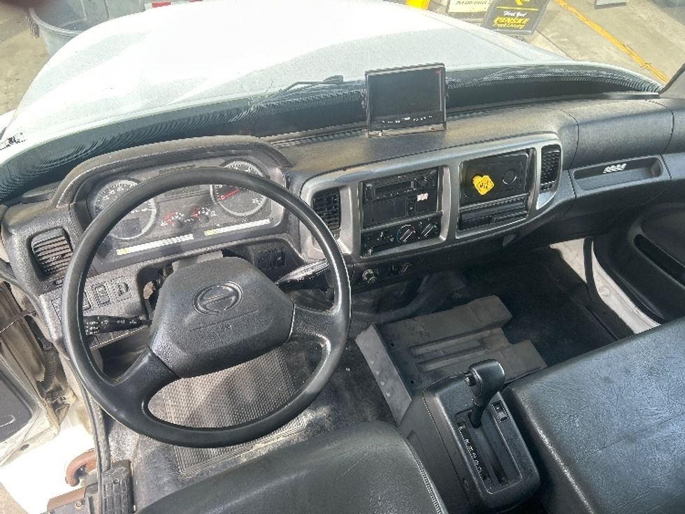 Medium Duty Box Truck-Light and Medium Duty Trucks-Hino-2018-268-City Of Industry-CA-245,118\n\t\tmiles-$ 38,000 - Image 18