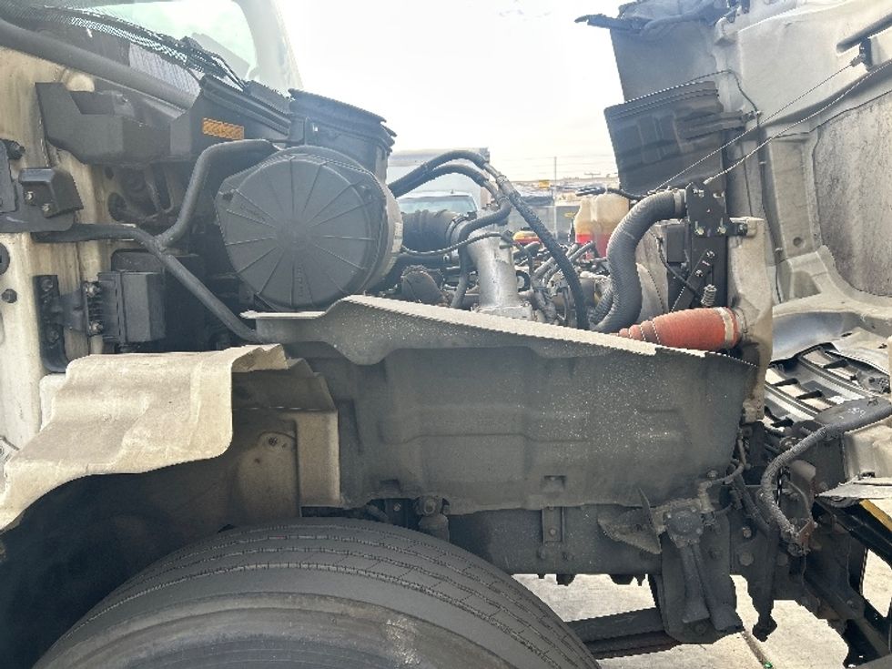 Medium Duty Box Truck-Light and Medium Duty Trucks-Hino-2018-268-City Of Industry-CA-245,118\n\t\tmiles-$ 38,000 - Image 23