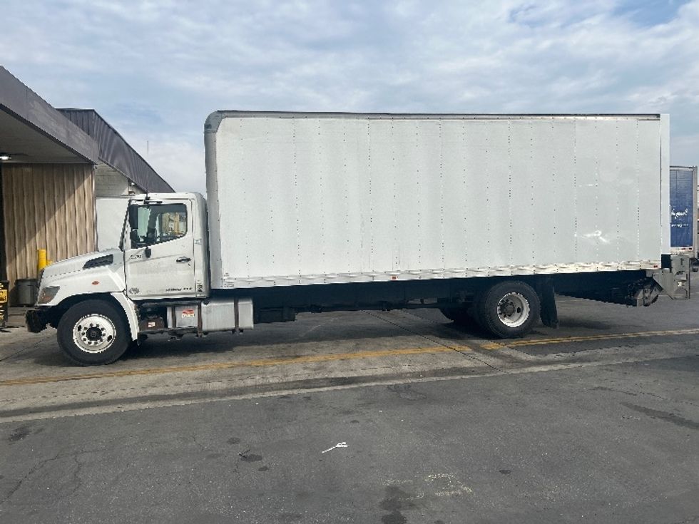 Medium Duty Box Truck-Light and Medium Duty Trucks-Hino-2018-268-City Of Industry-CA-245,118\n\t\tmiles-$ 38,000 - Image 4