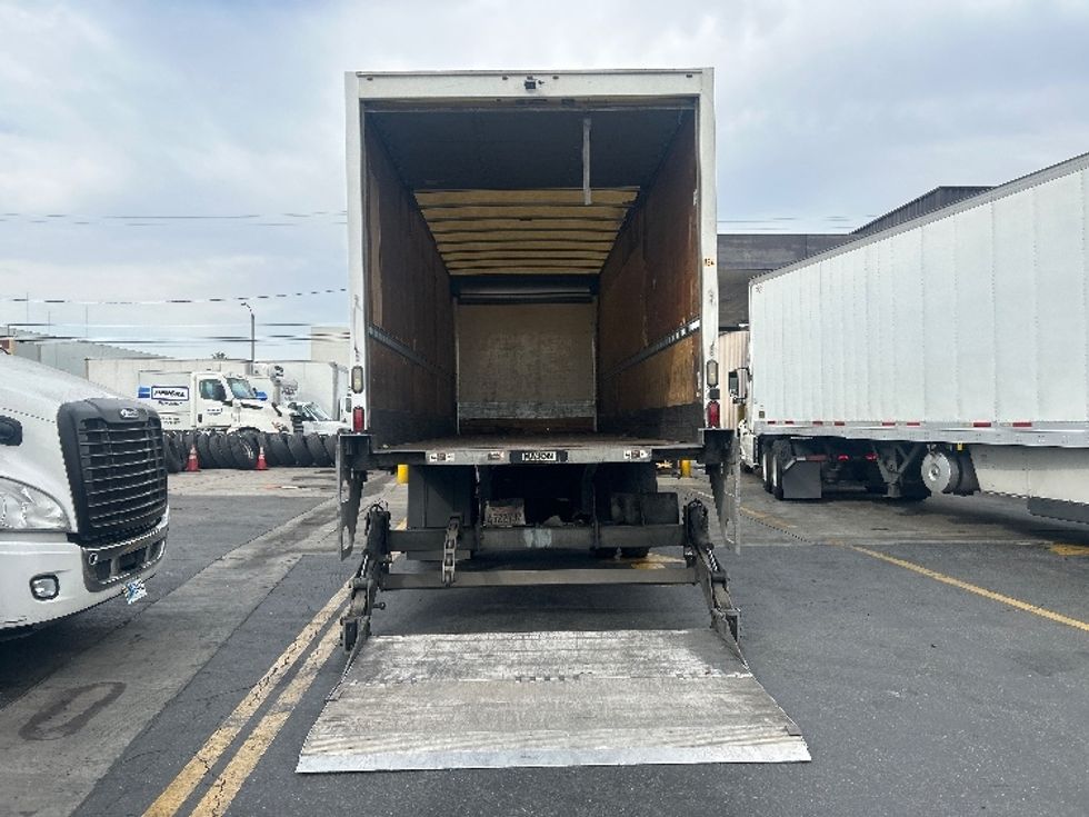 Medium Duty Box Truck-Light and Medium Duty Trucks-Hino-2018-268-City Of Industry-CA-245,118\n\t\tmiles-$ 38,000 - Image 9