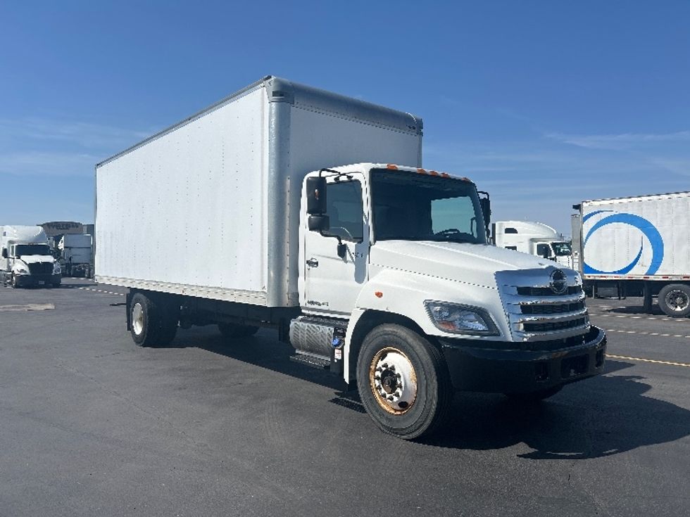 Medium Duty Box Truck-Light and Medium Duty Trucks-Hino-2018-268-Columbus-OH-31,547\n\t\tmiles-$ 55,000 - Image 1
