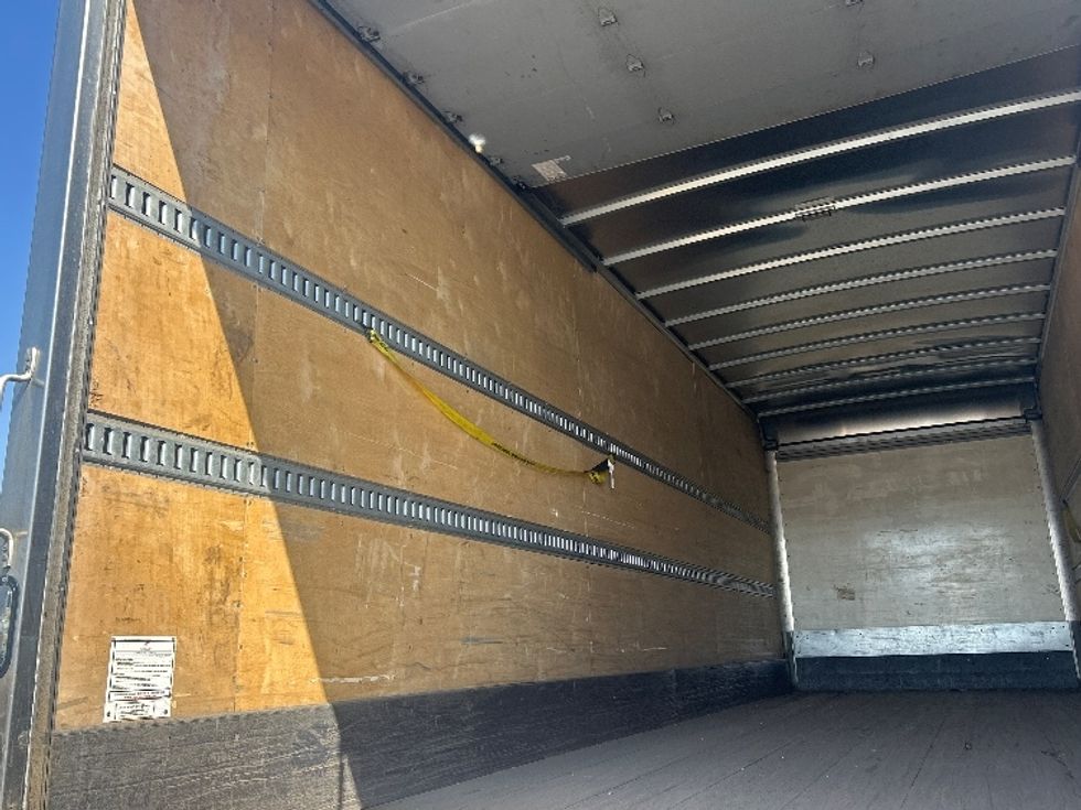 Medium Duty Box Truck-Light and Medium Duty Trucks-Hino-2018-268-Columbus-OH-31,547\n\t\tmiles-$ 55,000 - Image 10