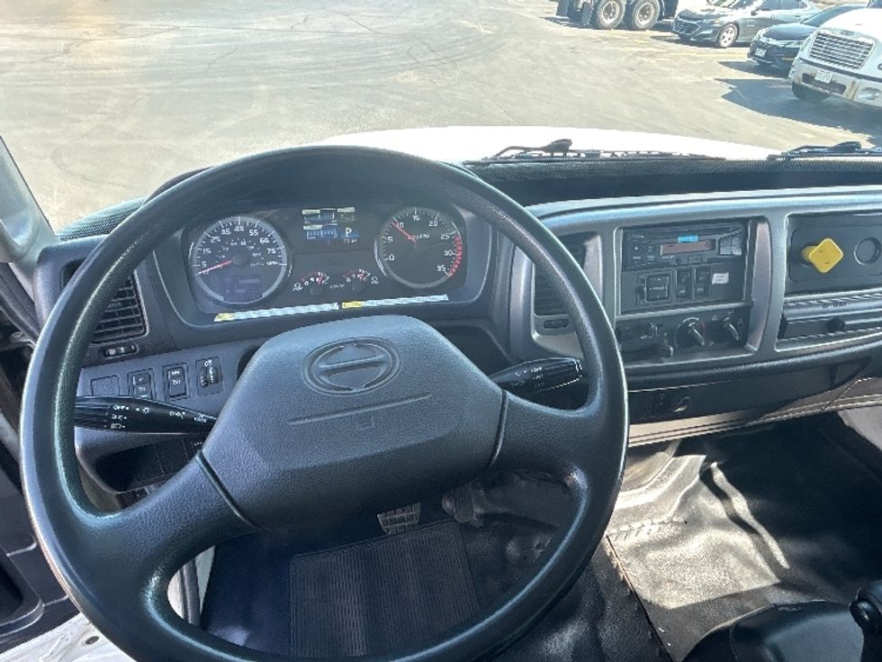 Medium Duty Box Truck-Light and Medium Duty Trucks-Hino-2018-268-Columbus-OH-31,547\n\t\tmiles-$ 55,000 - Image 17