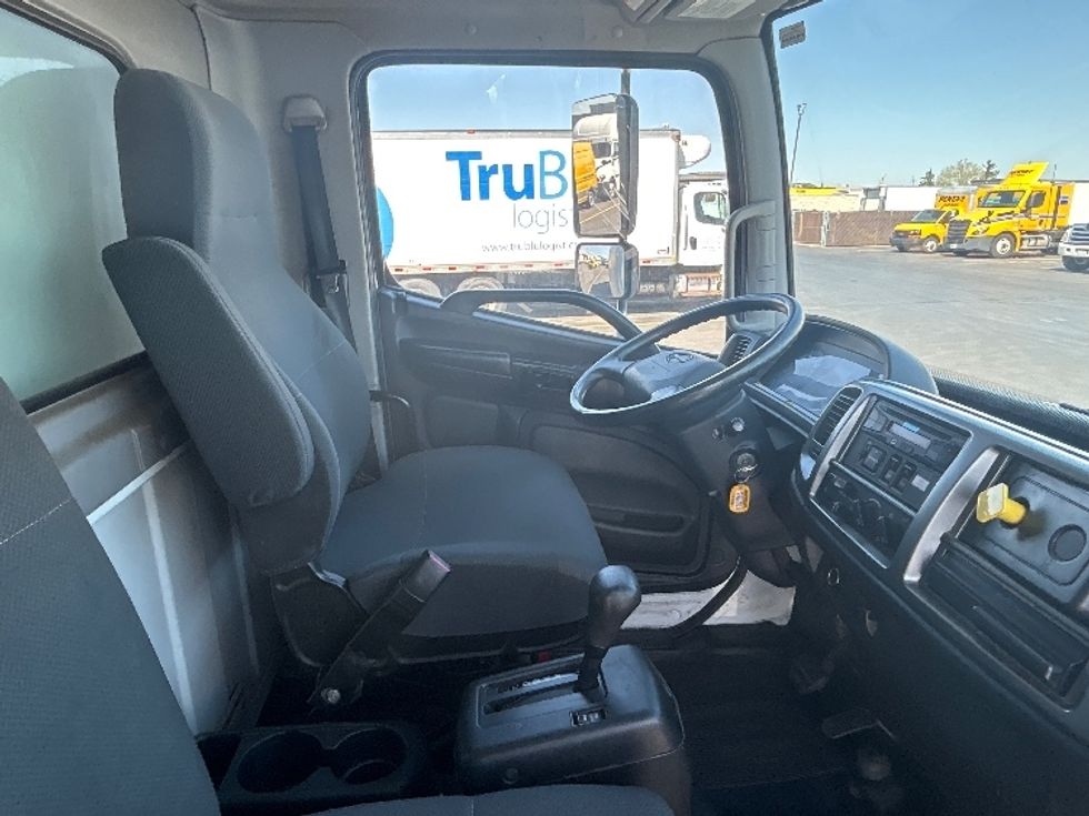 Medium Duty Box Truck-Light and Medium Duty Trucks-Hino-2018-268-Columbus-OH-31,547\n\t\tmiles-$ 55,000 - Image 21