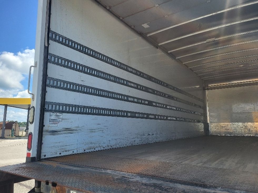 Medium Duty Box Truck-Light and Medium Duty Trucks-Hino-2018-268-Cookeville-TN-229,317\n\t\tmiles-$ 44,000 - Image 11