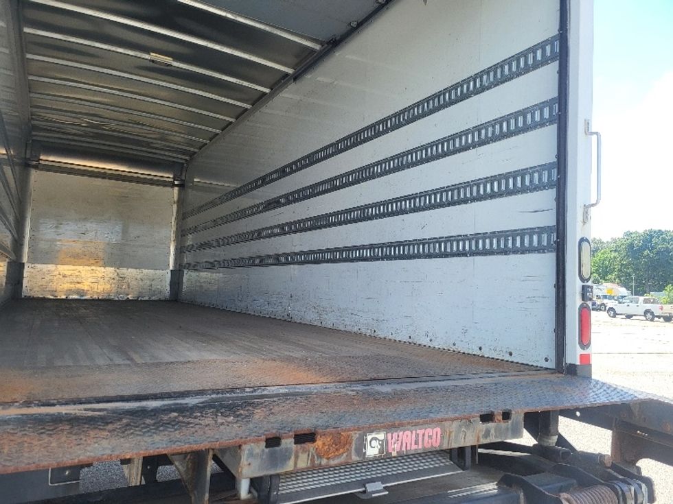 Medium Duty Box Truck-Light and Medium Duty Trucks-Hino-2018-268-Cookeville-TN-229,317\n\t\tmiles-$ 44,000 - Image 12