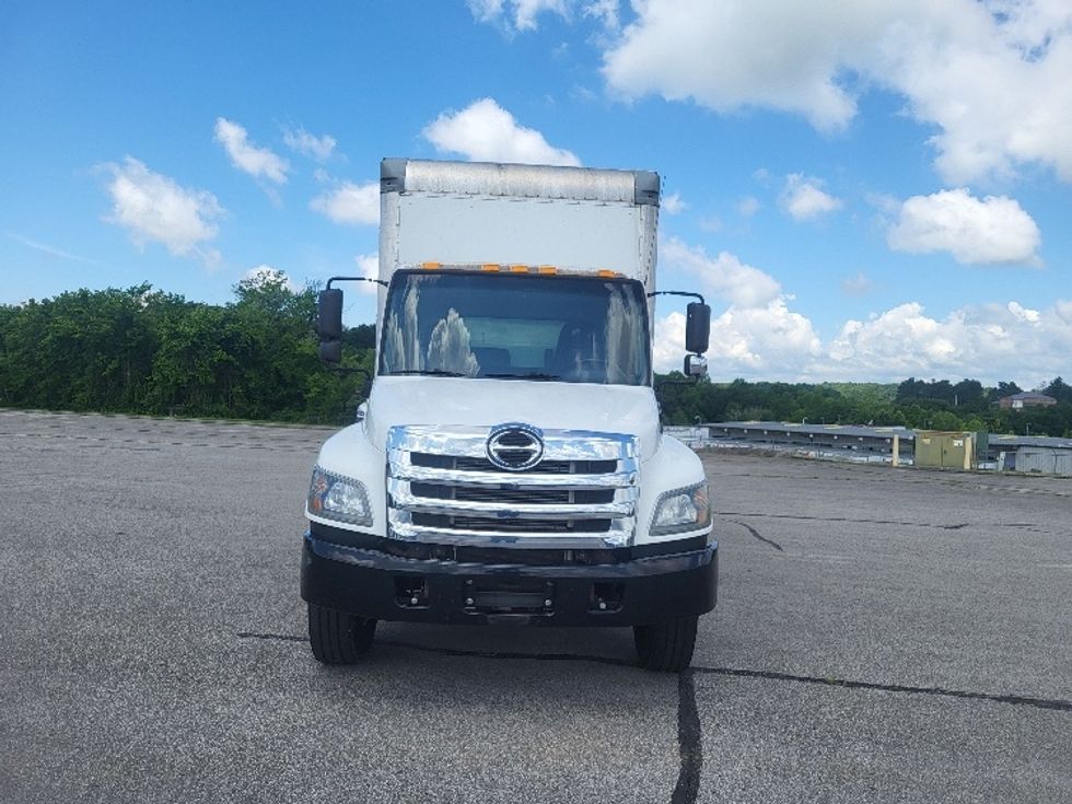 Medium Duty Box Truck-Light and Medium Duty Trucks-Hino-2018-268-Cookeville-TN-229,317\n\t\tmiles-$ 44,000 - Image 2