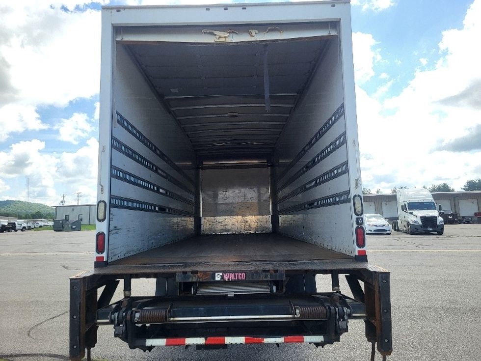 Medium Duty Box Truck-Light and Medium Duty Trucks-Hino-2018-268-Cookeville-TN-229,317\n\t\tmiles-$ 44,000 - Image 8