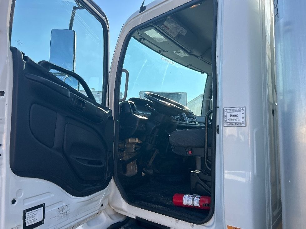 Medium Duty Box Truck-Light and Medium Duty Trucks-Hino-2018-268-El Paso-TX-98,450\n\t\tmiles-$ 57,500 - Image 16