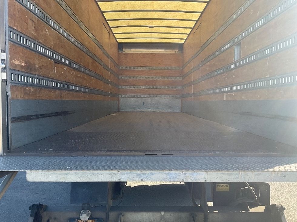 Medium Duty Box Truck-Light and Medium Duty Trucks-Hino-2018-268-Elmsford-NY-123,385\n\t\tmiles-$ 50,000 - Image 10