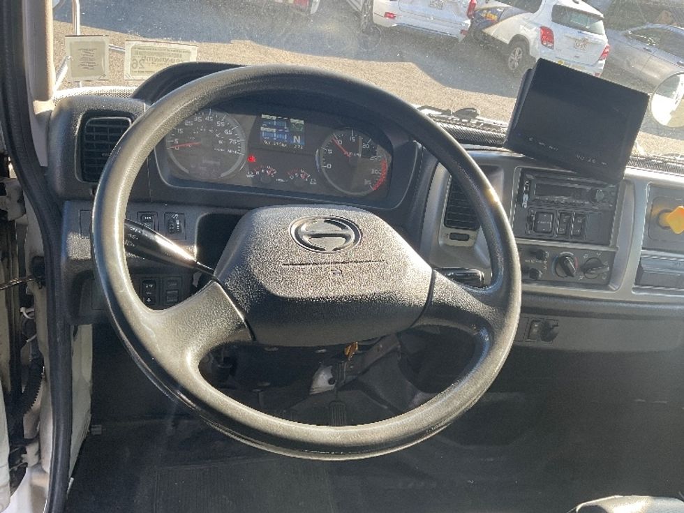 Medium Duty Box Truck-Light and Medium Duty Trucks-Hino-2018-268-Elmsford-NY-123,385\n\t\tmiles-$ 50,000 - Image 18