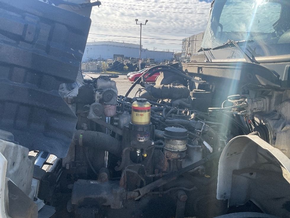 Medium Duty Box Truck-Light and Medium Duty Trucks-Hino-2018-268-Elmsford-NY-123,385\n\t\tmiles-$ 50,000 - Image 24