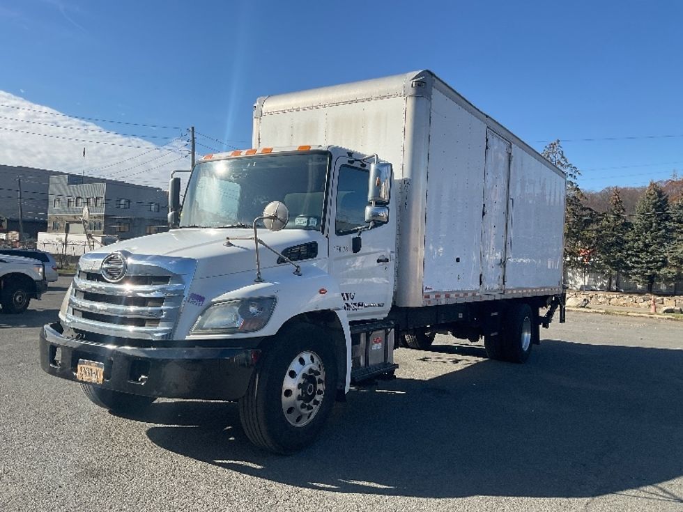 Medium Duty Box Truck-Light and Medium Duty Trucks-Hino-2018-268-Elmsford-NY-123,385\n\t\tmiles-$ 50,000 - Image 3