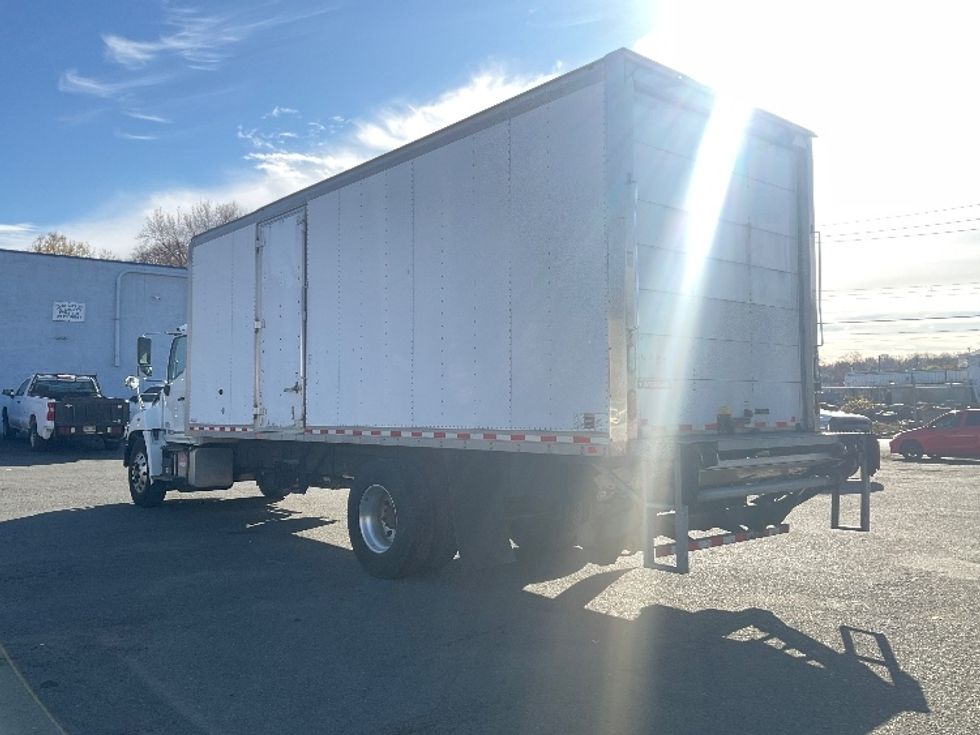 Medium Duty Box Truck-Light and Medium Duty Trucks-Hino-2018-268-Elmsford-NY-123,385\n\t\tmiles-$ 50,000 - Image 6