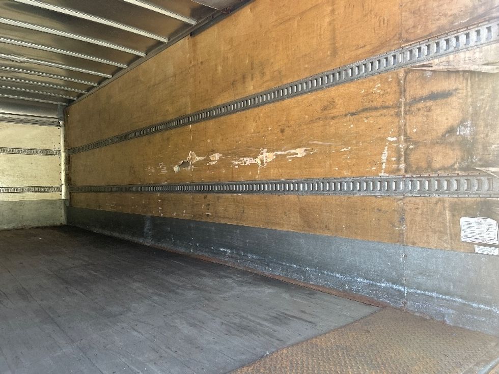 Medium Duty Box Truck-Light and Medium Duty Trucks-Hino-2018-268-Fitchburg-MA-276,621\n\t\tmiles-$ 37,500 - Image 12