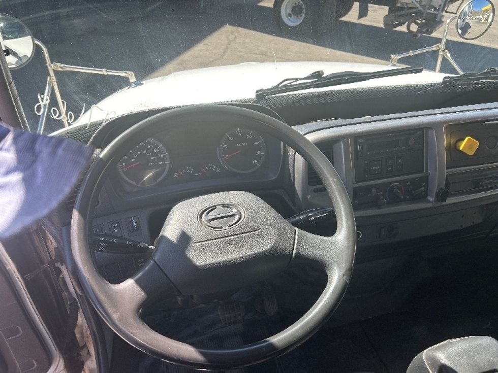 Medium Duty Box Truck-Light and Medium Duty Trucks-Hino-2018-268-Fitchburg-MA-276,621\n\t\tmiles-$ 37,500 - Image 18