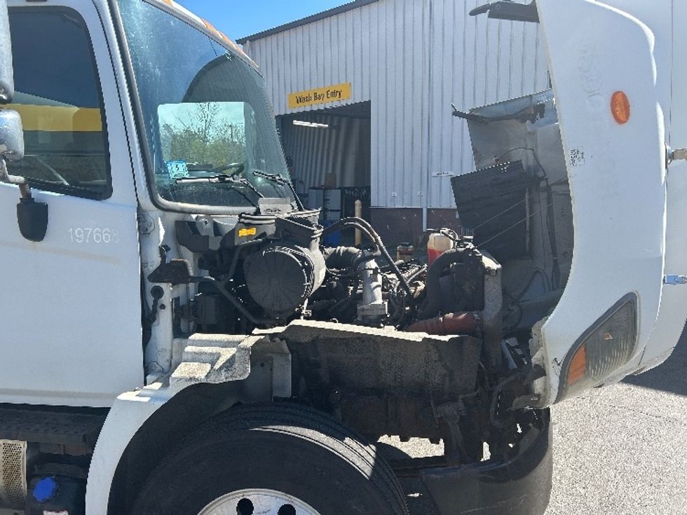 Medium Duty Box Truck-Light and Medium Duty Trucks-Hino-2018-268-Fitchburg-MA-276,621\n\t\tmiles-$ 37,500 - Image 23