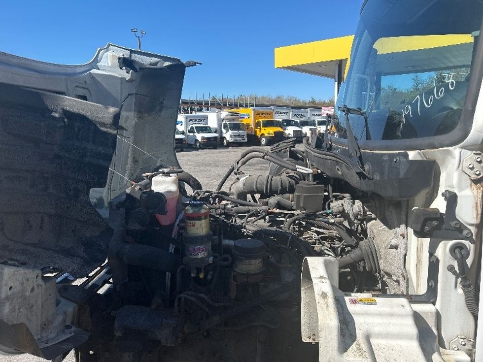 Medium Duty Box Truck-Light and Medium Duty Trucks-Hino-2018-268-Fitchburg-MA-276,621\n\t\tmiles-$ 37,500 - Image 24