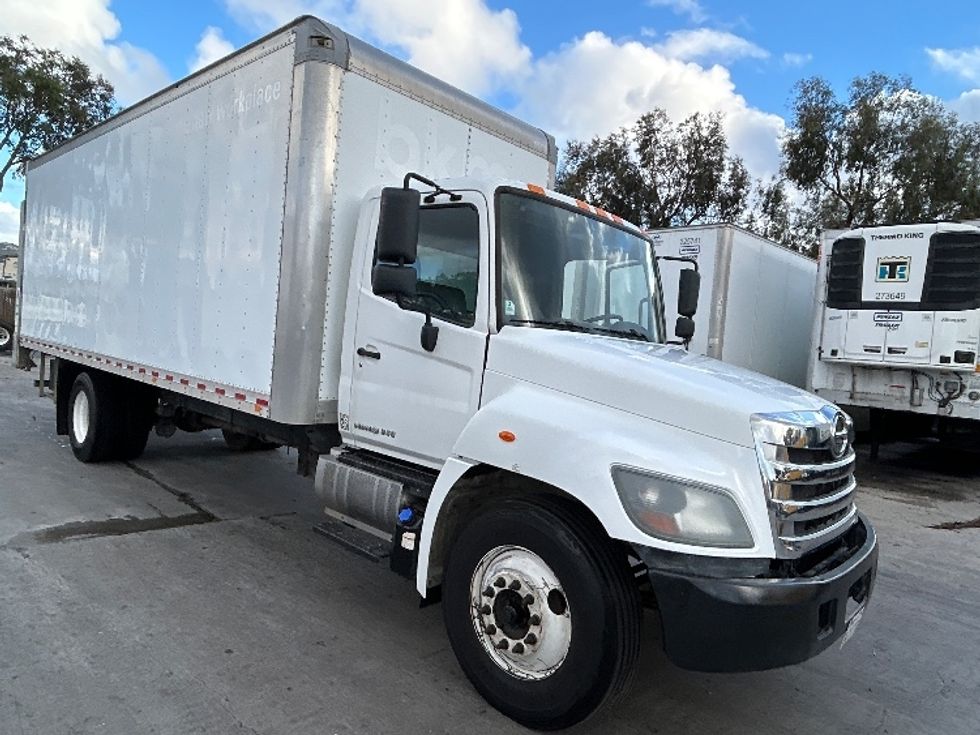 Medium Duty Box Truck-Light and Medium Duty Trucks-Hino-2018-268-Fontana-CA-106,845\n\t\tmiles-$ 55,500 - Image 1