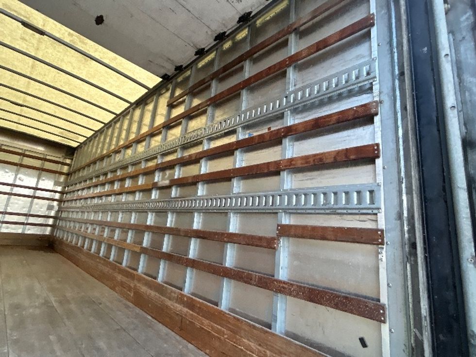 Medium Duty Box Truck-Light and Medium Duty Trucks-Hino-2018-268-Fontana-CA-106,845\n\t\tmiles-$ 55,500 - Image 12