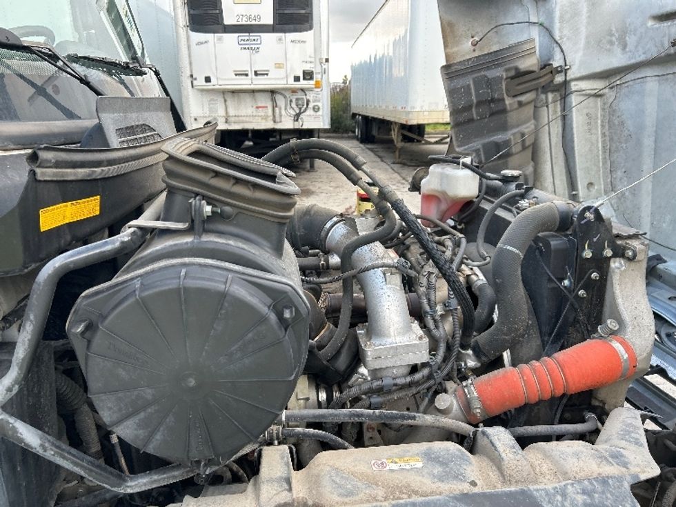 Medium Duty Box Truck-Light and Medium Duty Trucks-Hino-2018-268-Fontana-CA-106,845\n\t\tmiles-$ 55,500 - Image 23