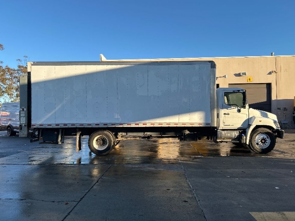 Medium Duty Box Truck-Light and Medium Duty Trucks-Hino-2018-268-Fontana-CA-120,221\n\t\tmiles-$ 54,250 - Image 15
