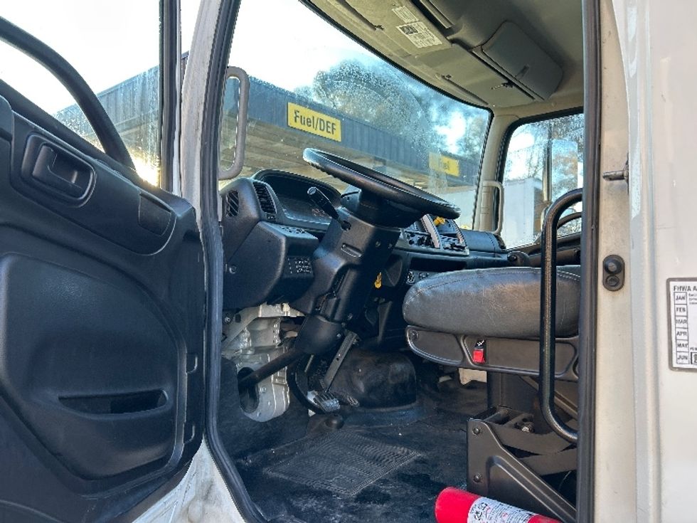 Medium Duty Box Truck-Light and Medium Duty Trucks-Hino-2018-268-Fontana-CA-120,221\n\t\tmiles-$ 54,250 - Image 16