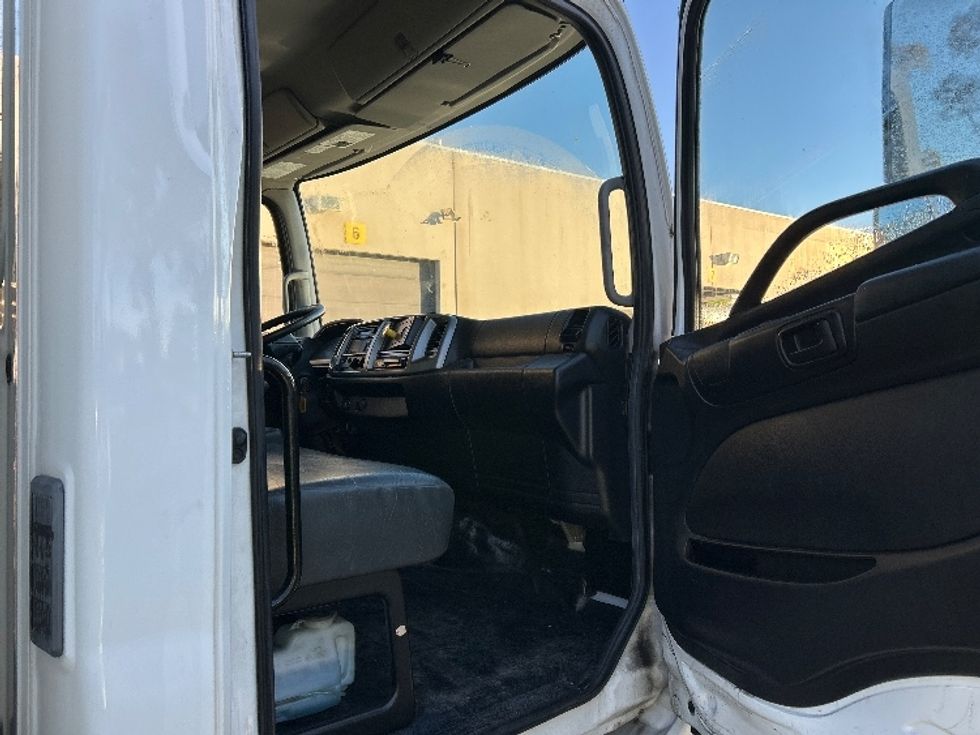 Medium Duty Box Truck-Light and Medium Duty Trucks-Hino-2018-268-Fontana-CA-120,221\n\t\tmiles-$ 54,250 - Image 20