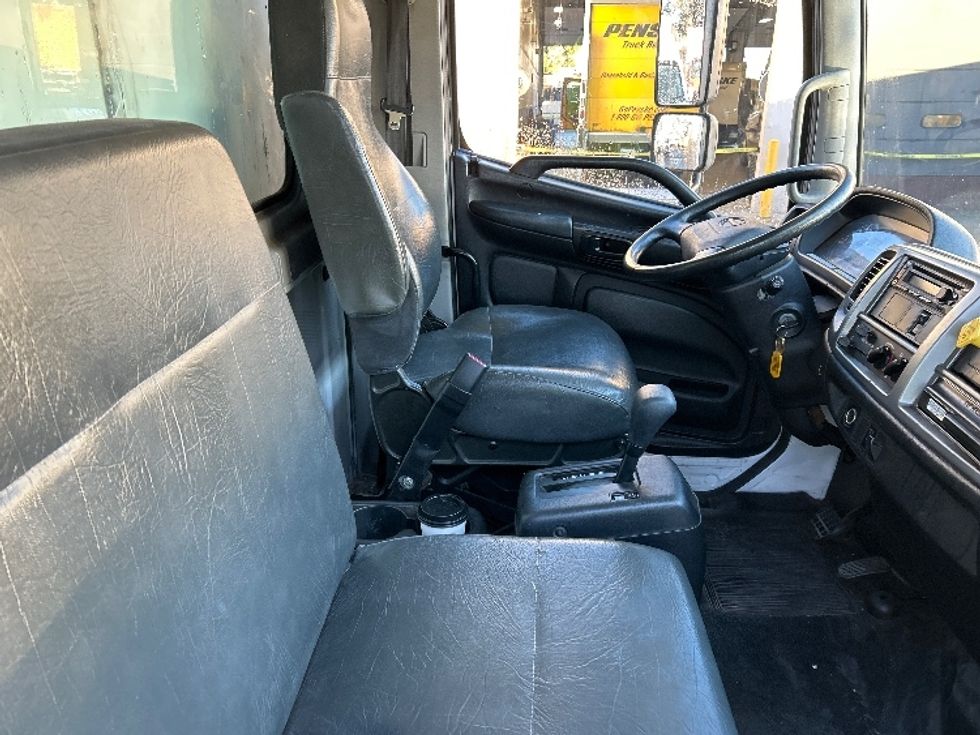 Medium Duty Box Truck-Light and Medium Duty Trucks-Hino-2018-268-Fontana-CA-120,221\n\t\tmiles-$ 54,250 - Image 22