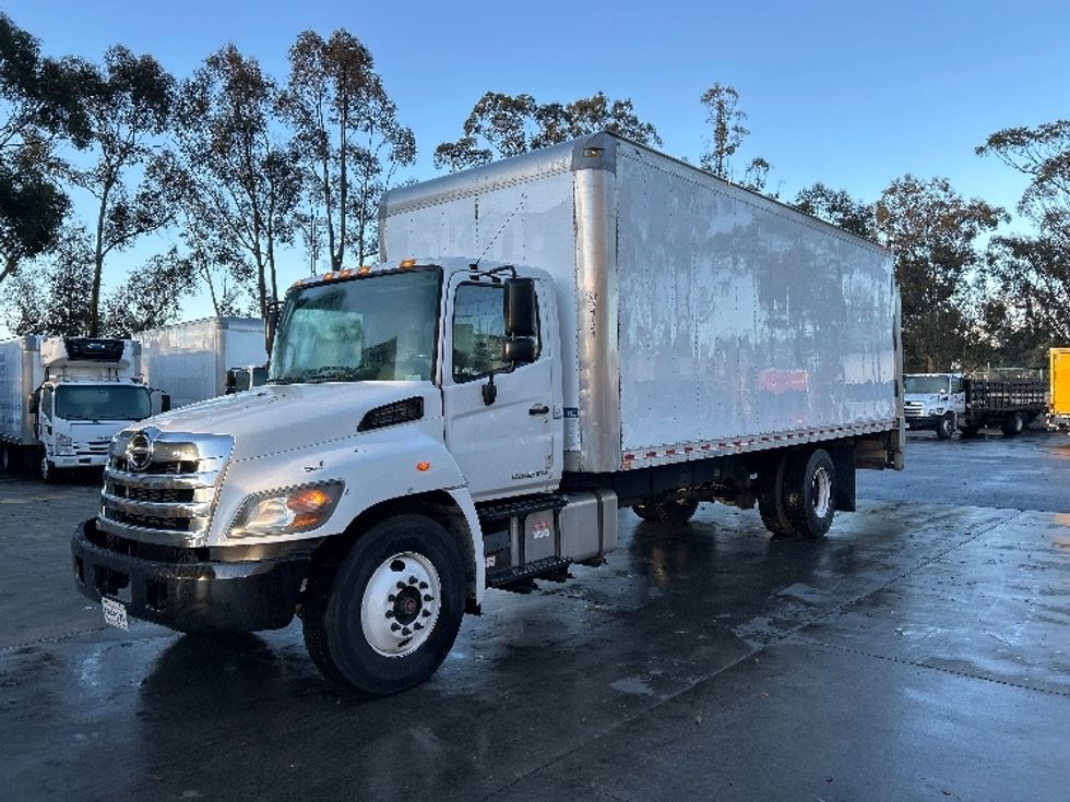 Medium Duty Box Truck-Light and Medium Duty Trucks-Hino-2018-268-Fontana-CA-120,221\n\t\tmiles-$ 54,250 - Image 3
