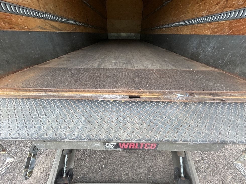 Medium Duty Box Truck-Light and Medium Duty Trucks-Hino-2018-268-Fredonia-NY-147,168\n\t\tmiles-$ 52,750 - Image 10