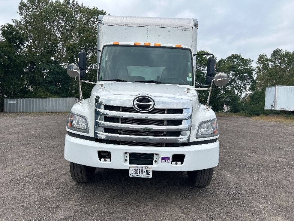 Medium Duty Box Truck-Light and Medium Duty Trucks-Hino-2018-268-Fredonia-NY-147,168\n\t\tmiles-$ 52,750 - Image 2
