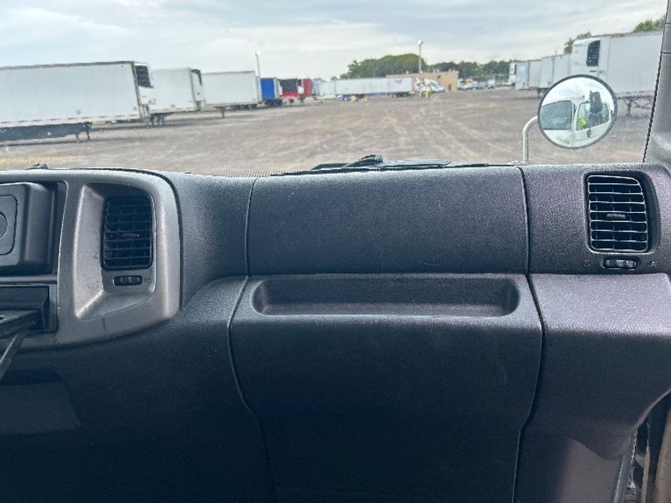 Medium Duty Box Truck-Light and Medium Duty Trucks-Hino-2018-268-Fredonia-NY-147,168\n\t\tmiles-$ 52,750 - Image 21