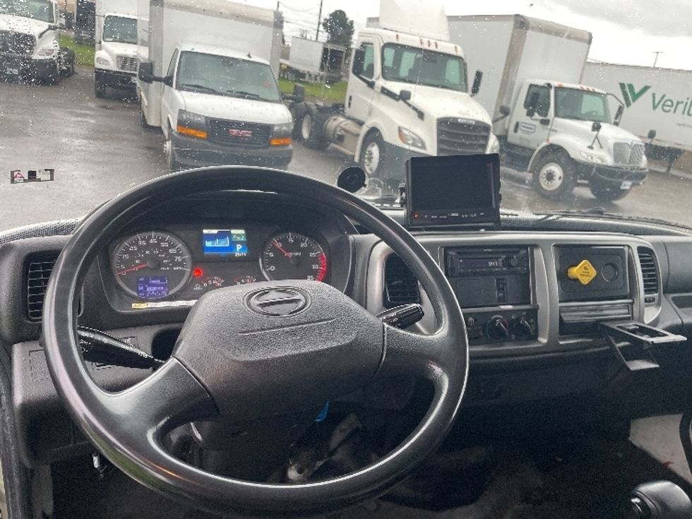 Medium Duty Box Truck-Light and Medium Duty Trucks-Hino-2018-268-Fresno-CA-259,100\n\t\tmiles-$ 37,750 - Image 16