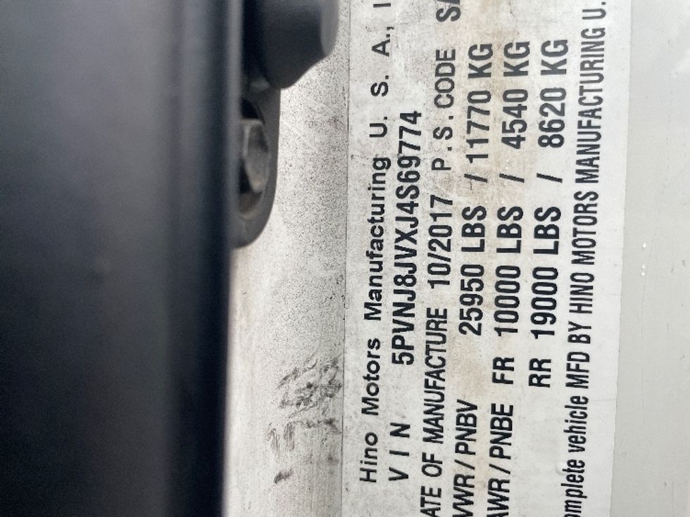 Medium Duty Box Truck-Light and Medium Duty Trucks-Hino-2018-268-Fresno-CA-259,100\n\t\tmiles-$ 37,750 - Image 24