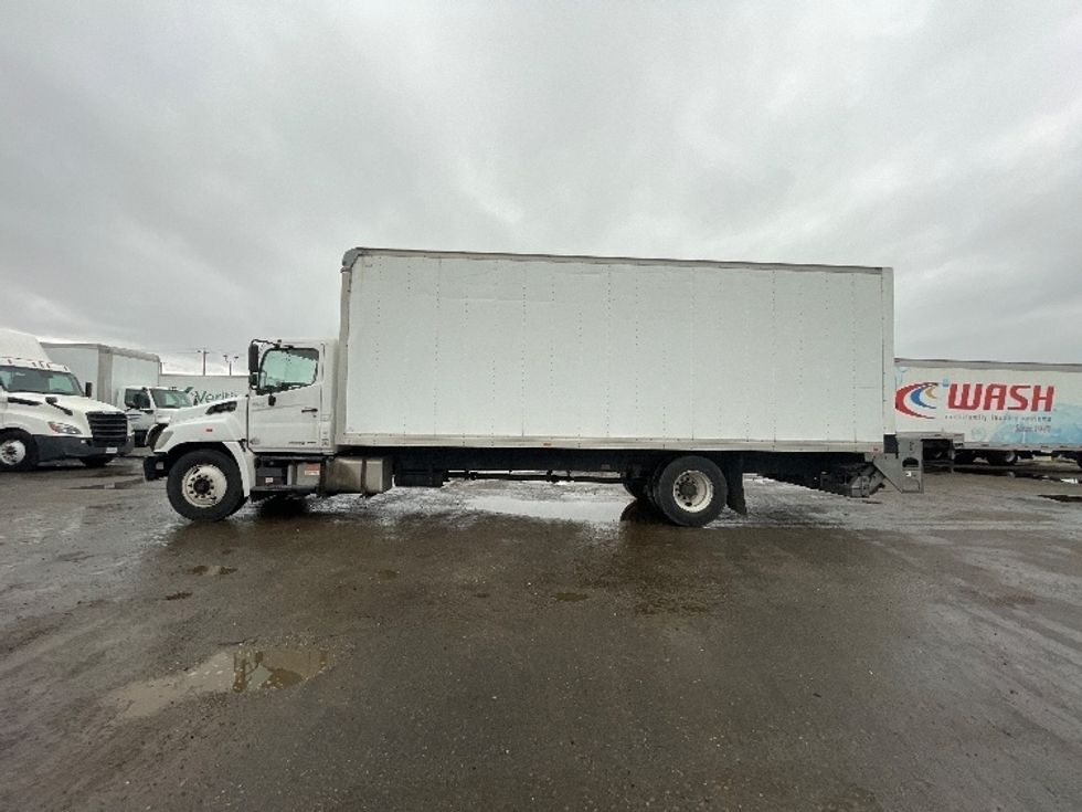 Medium Duty Box Truck-Light and Medium Duty Trucks-Hino-2018-268-Fresno-CA-259,100\n\t\tmiles-$ 37,750 - Image 4