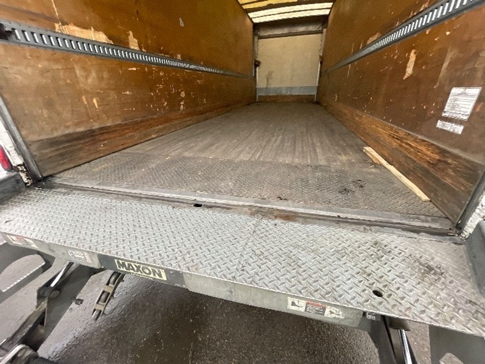 Medium Duty Box Truck-Light and Medium Duty Trucks-Hino-2018-268-Fresno-CA-259,100\n\t\tmiles-$ 37,750 - Image 8