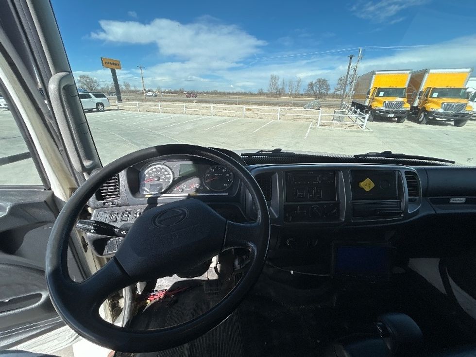 Medium Duty Box Truck-Light and Medium Duty Trucks-Hino-2018-268-Greeley-CO-162,297\n\t\tmiles-$ 49,750 - Image 18