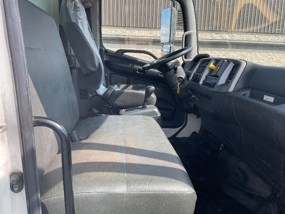 Medium Duty Box Truck-Light and Medium Duty Trucks-Hino-2018-268-Milwaukee-WI-322,309\n\t\tmiles-$ 29,250 - Image 22