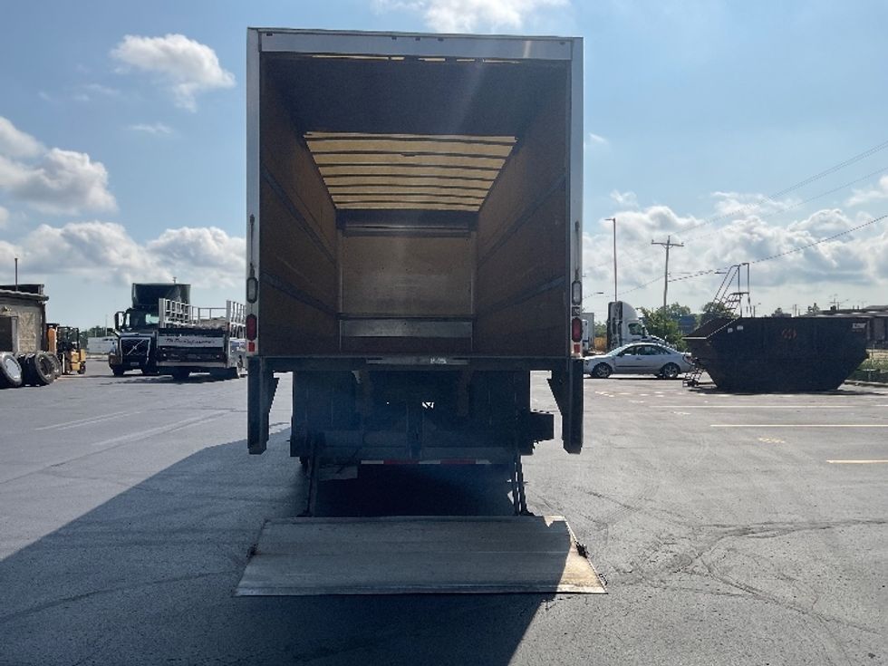 Medium Duty Box Truck-Light and Medium Duty Trucks-Hino-2018-268-Milwaukee-WI-322,309\n\t\tmiles-$ 29,250 - Image 9