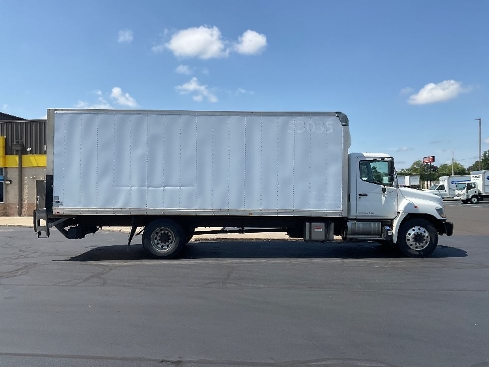 Medium Duty Box Truck-Light and Medium Duty Trucks-Hino-2018-268-Milwaukee-WI-342,744\n\t\tmiles-$ 27,250 - Image 15