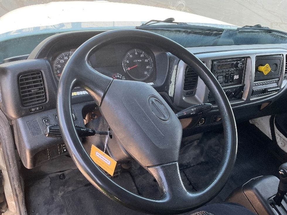 Medium Duty Box Truck-Light and Medium Duty Trucks-Hino-2018-268-Milwaukee-WI-342,744\n\t\tmiles-$ 27,250 - Image 17