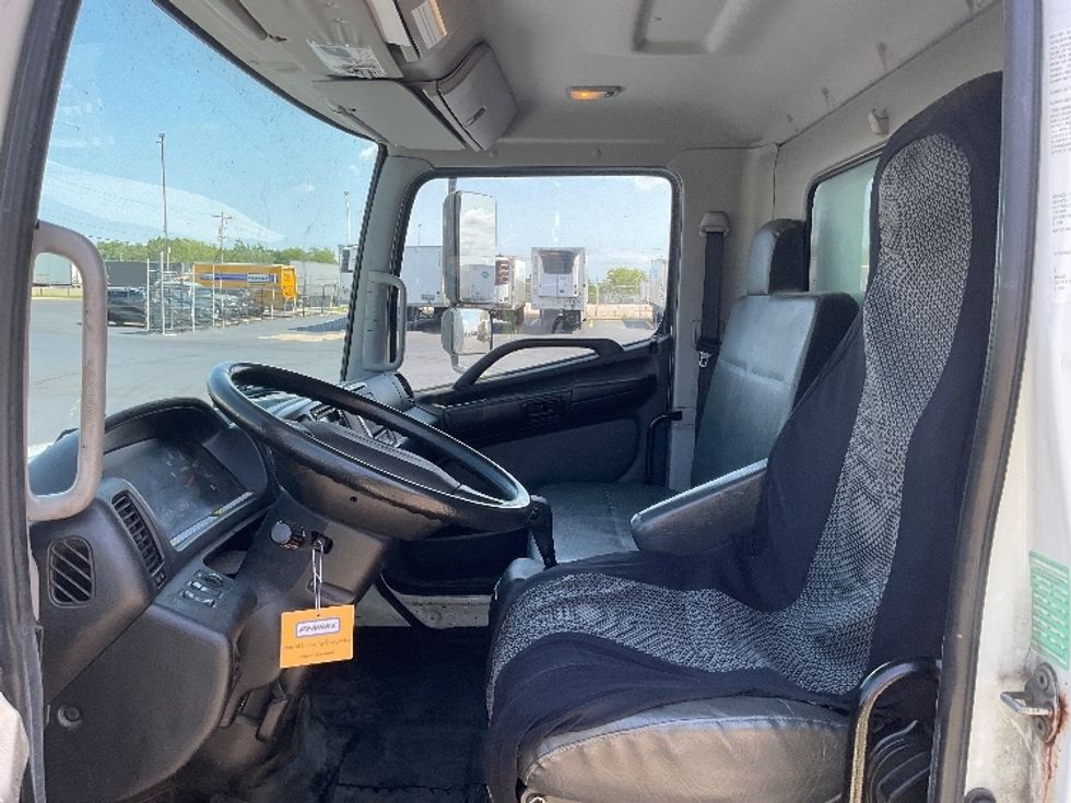 Medium Duty Box Truck-Light and Medium Duty Trucks-Hino-2018-268-Milwaukee-WI-342,744\n\t\tmiles-$ 27,250 - Image 19