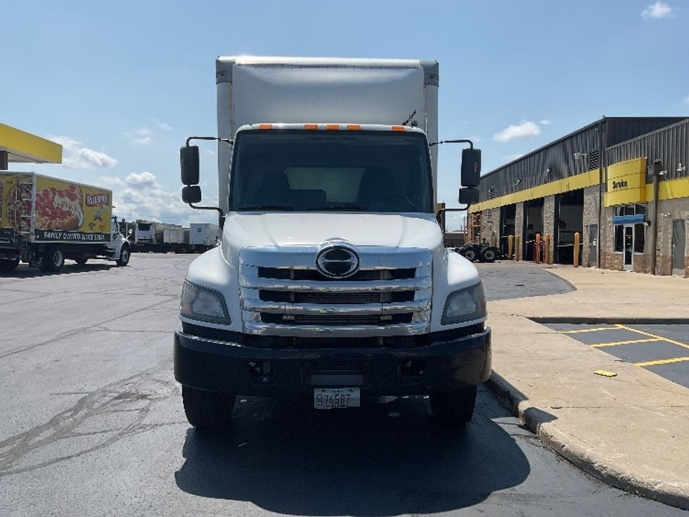 Medium Duty Box Truck-Light and Medium Duty Trucks-Hino-2018-268-Milwaukee-WI-342,744\n\t\tmiles-$ 27,250 - Image 2