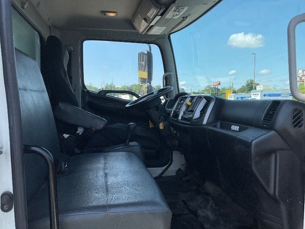 Medium Duty Box Truck-Light and Medium Duty Trucks-Hino-2018-268-Milwaukee-WI-342,744\n\t\tmiles-$ 27,250 - Image 22
