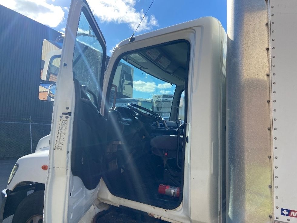 Medium Duty Box Truck-Light and Medium Duty Trucks-Hino-2018-268-Mississauga-ON-278,352\n\t\tkm-$ 61,000 - Image 16
